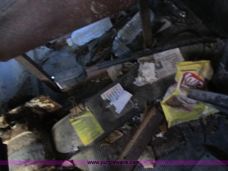 image for item L4119 1991 Kenworth T800 tender truck