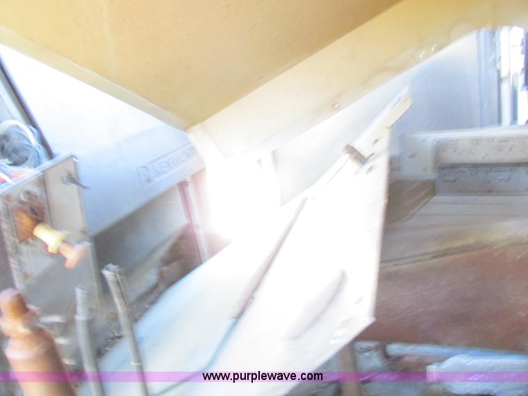 image for item L4119 1991 Kenworth T800 tender truck