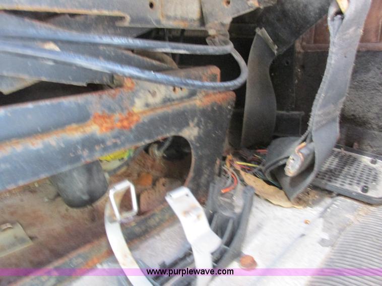 image for item L4119 1991 Kenworth T800 tender truck