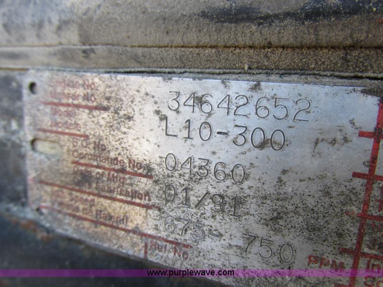 image for item L4119 1991 Kenworth T800 tender truck