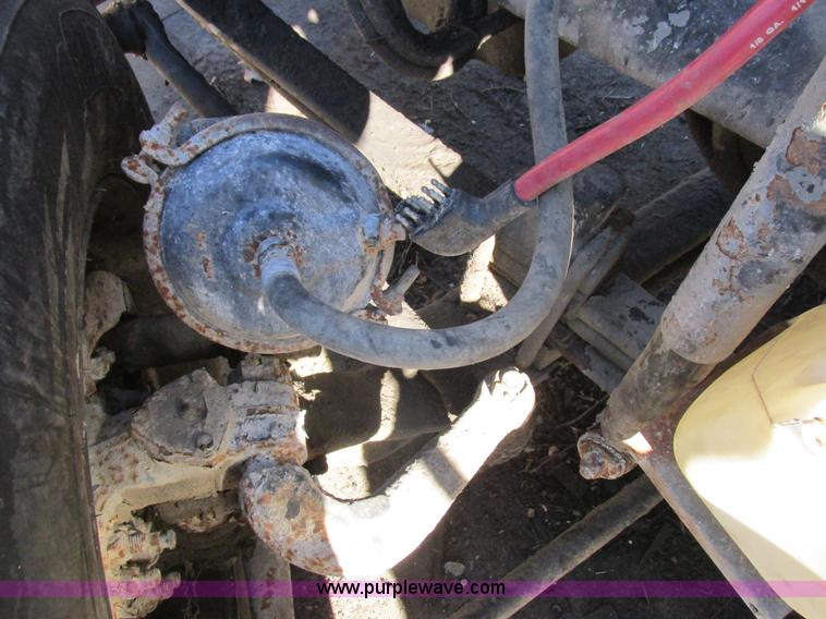 image for item L4119 1991 Kenworth T800 tender truck