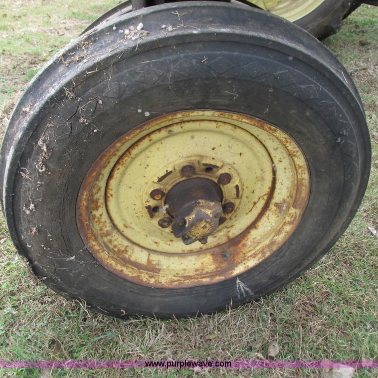 image for item L5312 John Deere 530 tractor