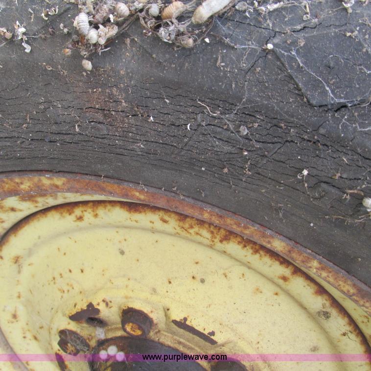 image for item L5312 John Deere 530 tractor