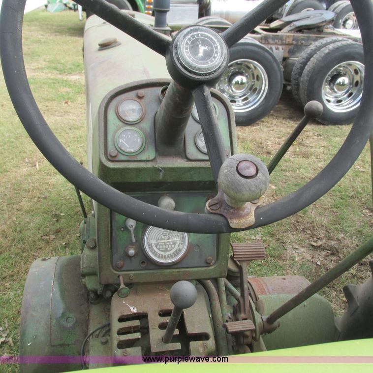 image for item L5312 John Deere 530 tractor