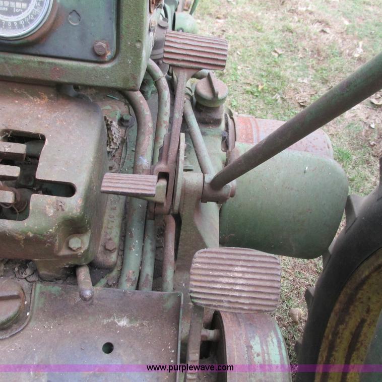 image for item L5312 John Deere 530 tractor