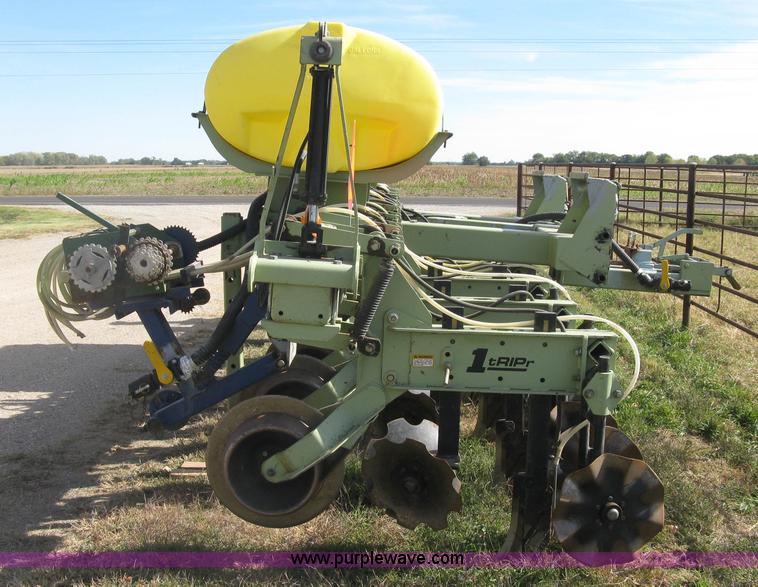 image for item L6435 2004 Orthman 1tRipr 836-011 strip tiller