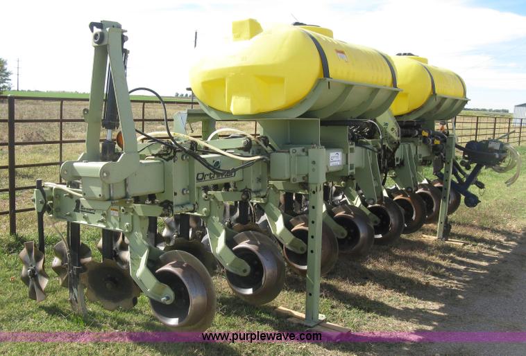 image for item L6435 2004 Orthman 1tRipr 836-011 strip tiller