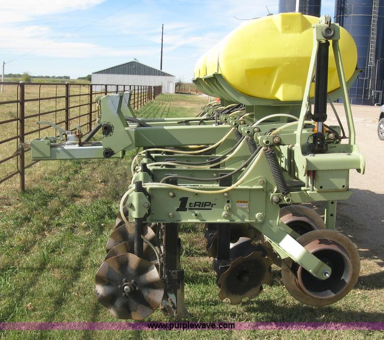 image for item L6435 2004 Orthman 1tRipr 836-011 strip tiller