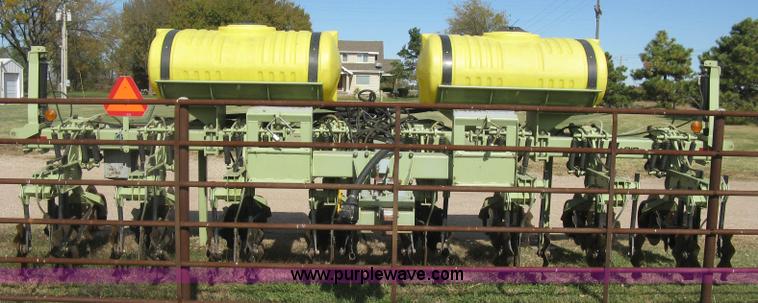 image for item L6435 2004 Orthman 1tRipr 836-011 strip tiller