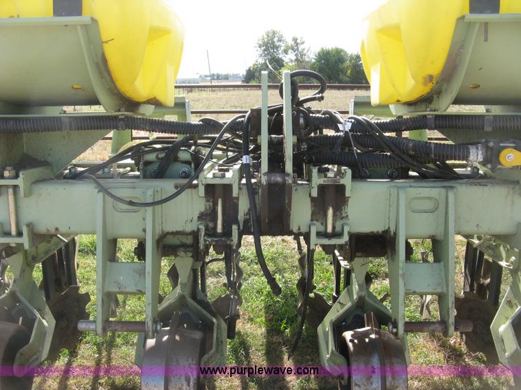 image for item L6435 2004 Orthman 1tRipr 836-011 strip tiller