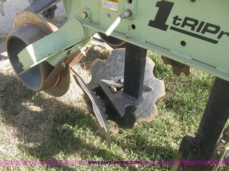 image for item L6435 2004 Orthman 1tRipr 836-011 strip tiller