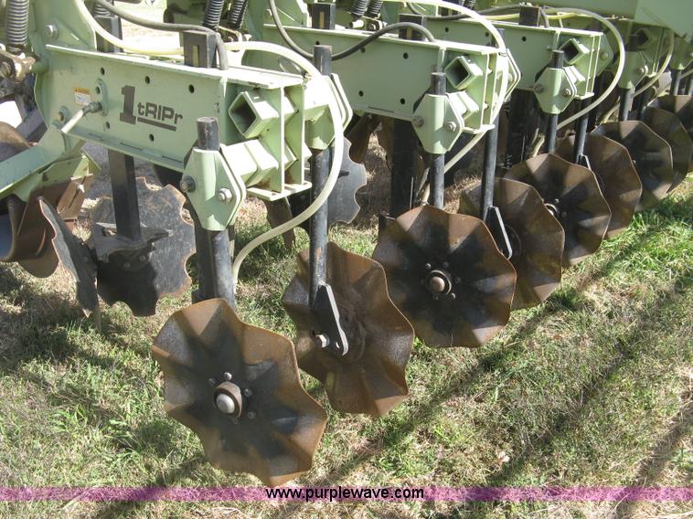 image for item L6435 2004 Orthman 1tRipr 836-011 strip tiller