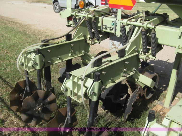 image for item L6435 2004 Orthman 1tRipr 836-011 strip tiller