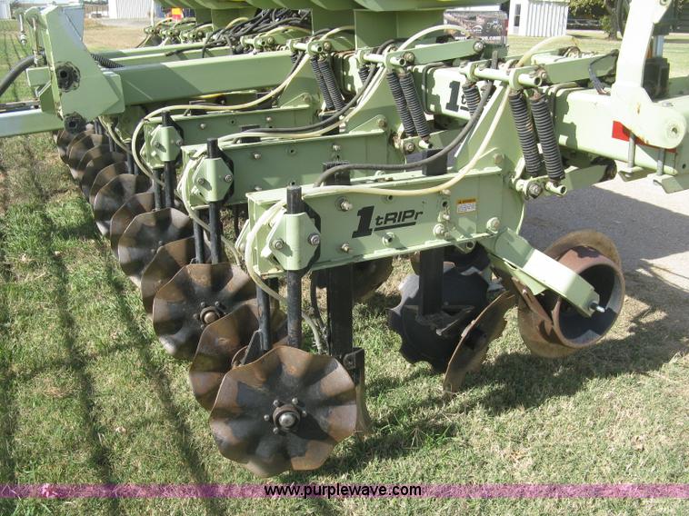 image for item L6435 2004 Orthman 1tRipr 836-011 strip tiller