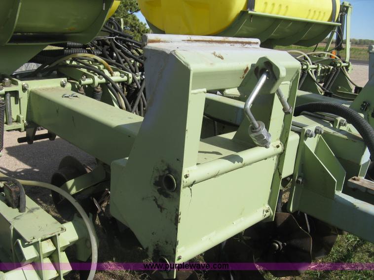 image for item L6435 2004 Orthman 1tRipr 836-011 strip tiller