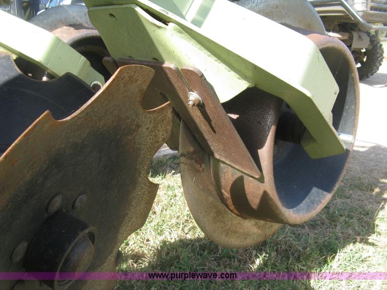 image for item L6435 2004 Orthman 1tRipr 836-011 strip tiller