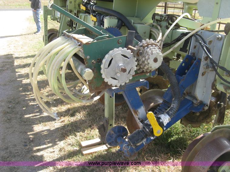 image for item L6435 2004 Orthman 1tRipr 836-011 strip tiller