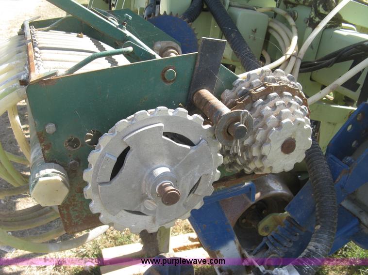 image for item L6435 2004 Orthman 1tRipr 836-011 strip tiller