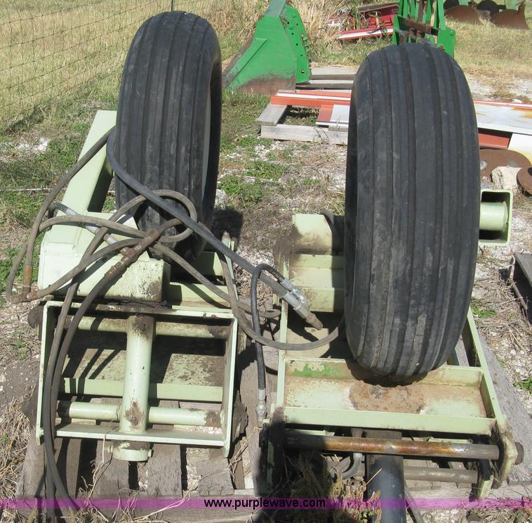 image for item L6435 2004 Orthman 1tRipr 836-011 strip tiller