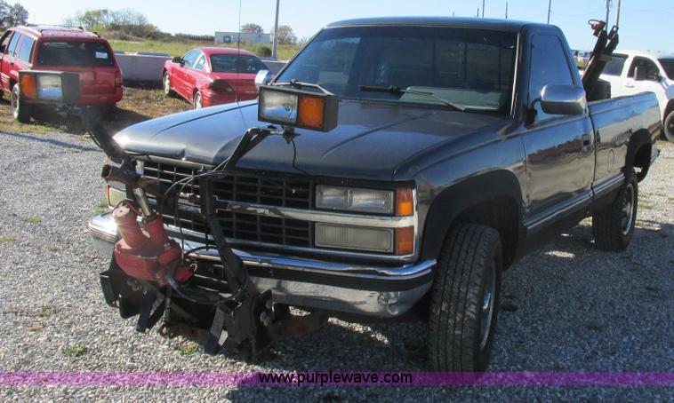 image for item AW9624 1991 Chevrolet 2500 pickup truck