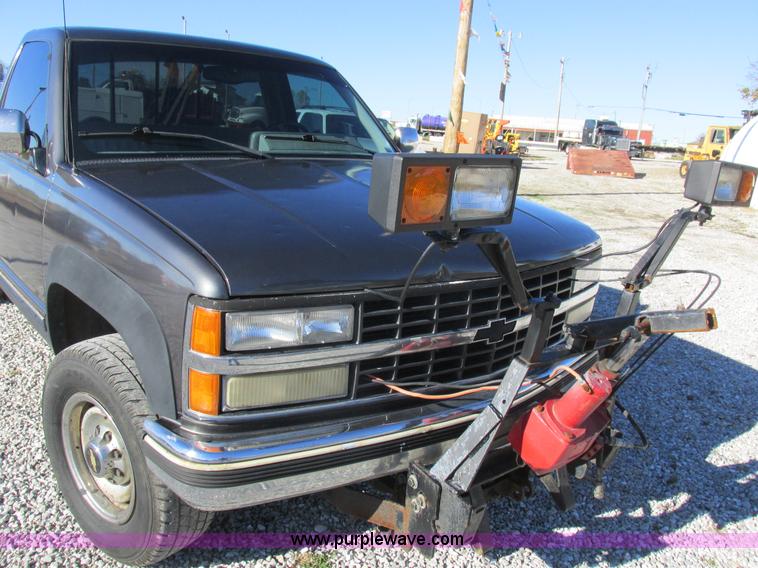 image for item AW9624 1991 Chevrolet 2500 pickup truck