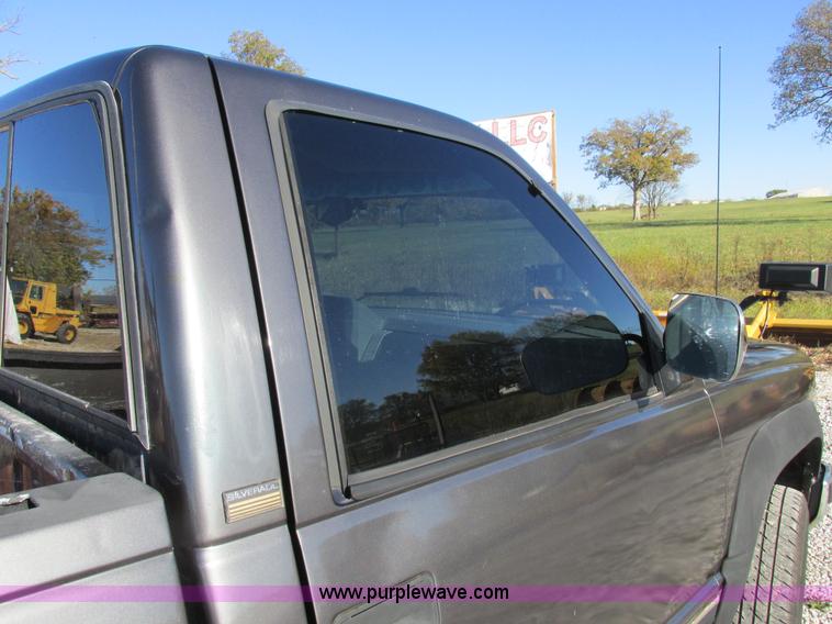 image for item AW9624 1991 Chevrolet 2500 pickup truck