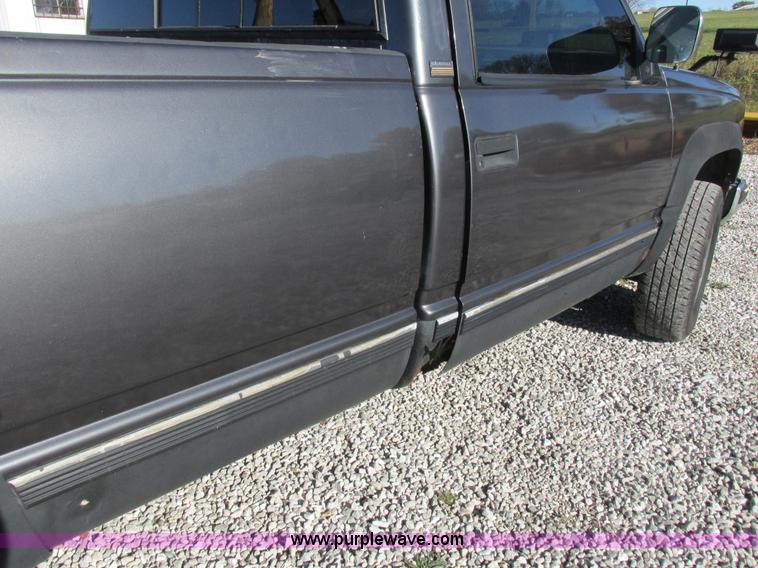 image for item AW9624 1991 Chevrolet 2500 pickup truck