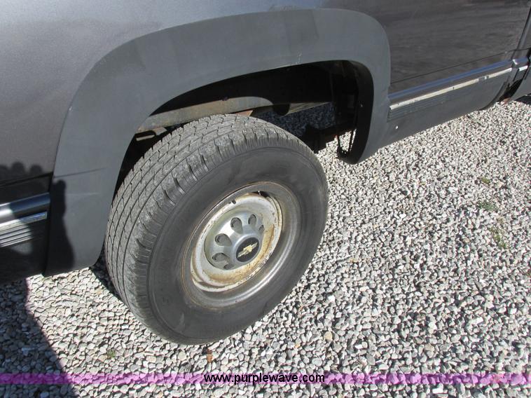 image for item AW9624 1991 Chevrolet 2500 pickup truck