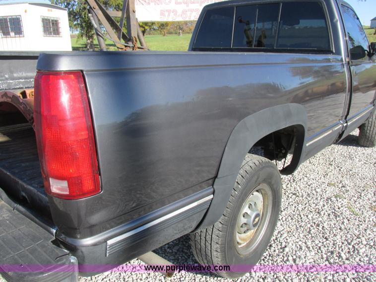 image for item AW9624 1991 Chevrolet 2500 pickup truck