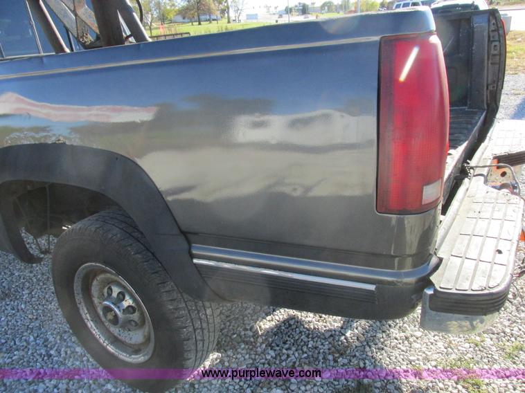 image for item AW9624 1991 Chevrolet 2500 pickup truck