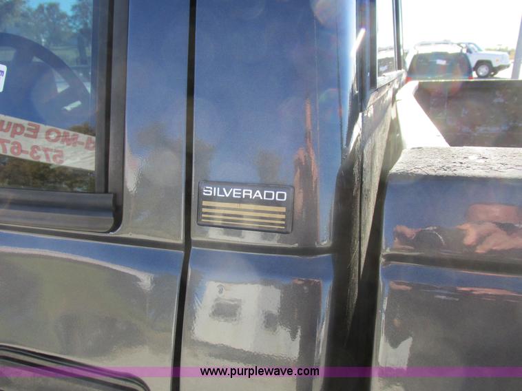 image for item AW9624 1991 Chevrolet 2500 pickup truck