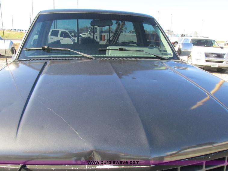 image for item AW9624 1991 Chevrolet 2500 pickup truck