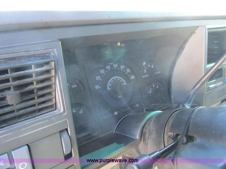 image for item AW9624 1991 Chevrolet 2500 pickup truck