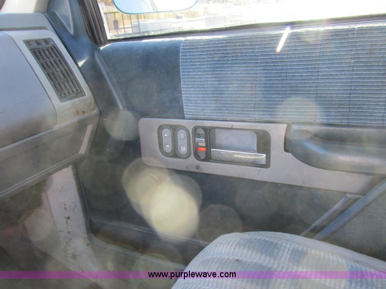 image for item AW9624 1991 Chevrolet 2500 pickup truck