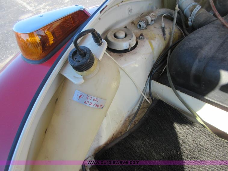 image for item BB9056 1974 Volkswagen Super Beetle