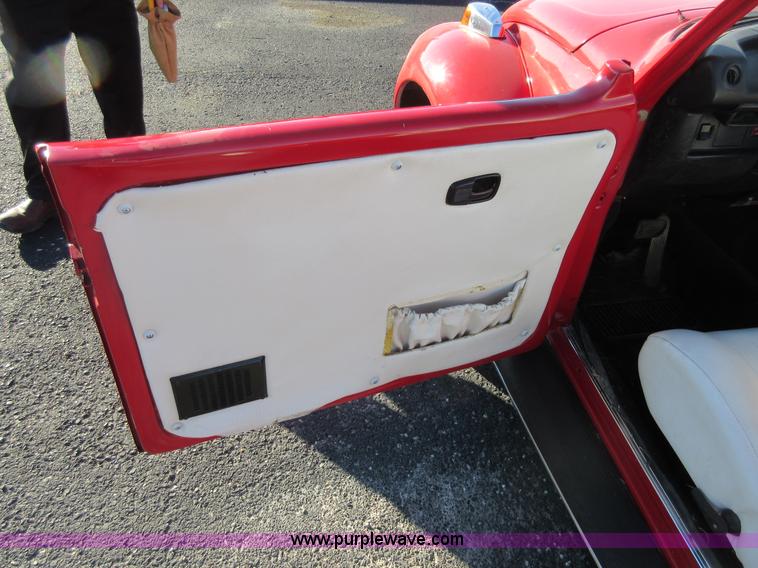 image for item BB9056 1974 Volkswagen Super Beetle