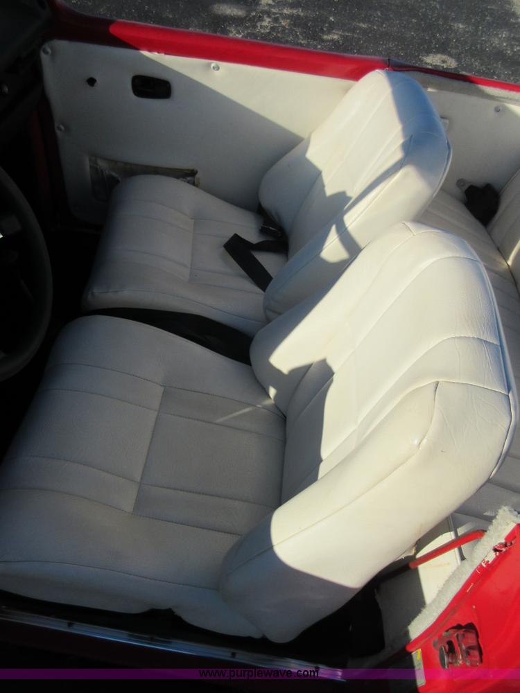 image for item BB9056 1974 Volkswagen Super Beetle