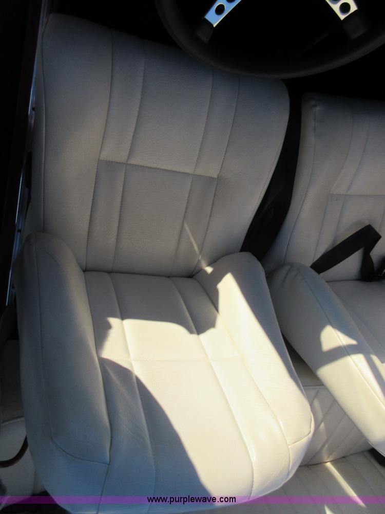 image for item BB9056 1974 Volkswagen Super Beetle