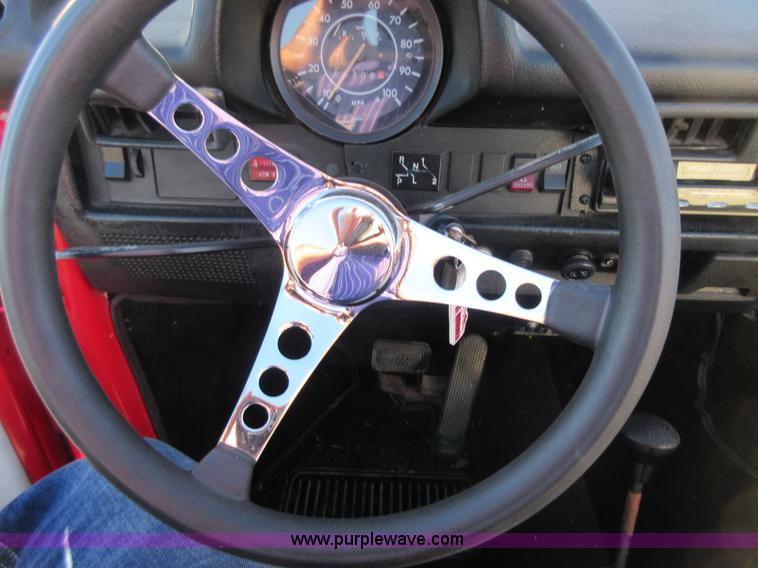 image for item BB9056 1974 Volkswagen Super Beetle