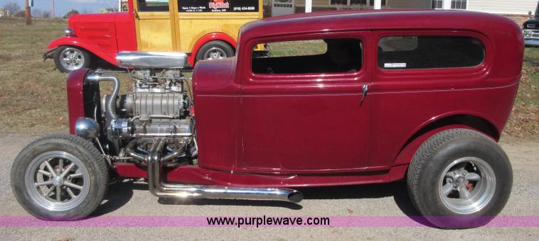 image for item BB9064 1932 Ford