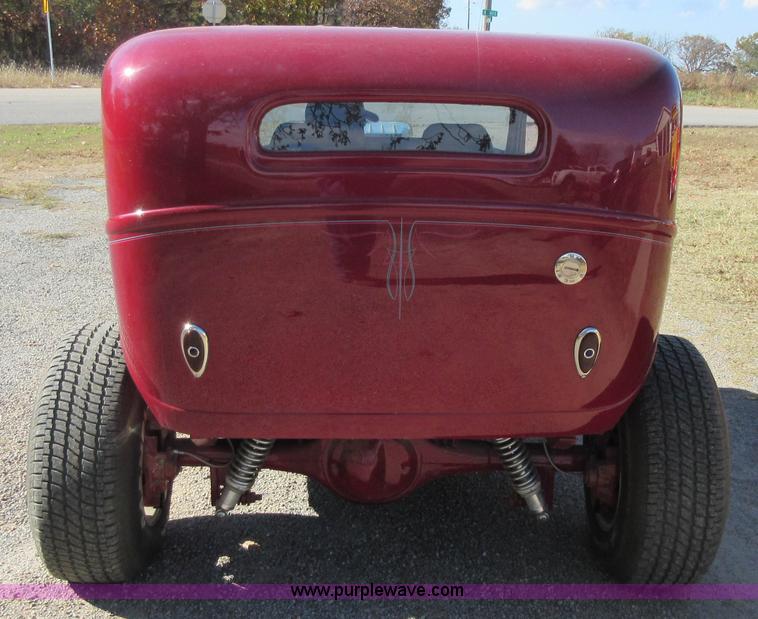 image for item BB9064 1932 Ford