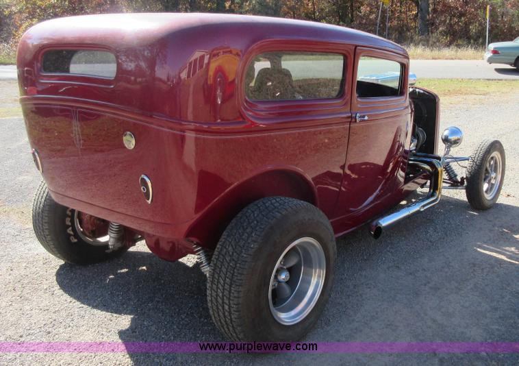 image for item BB9064 1932 Ford