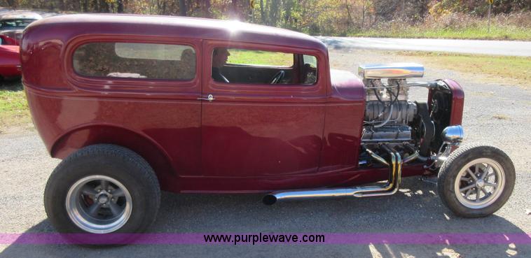 image for item BB9064 1932 Ford