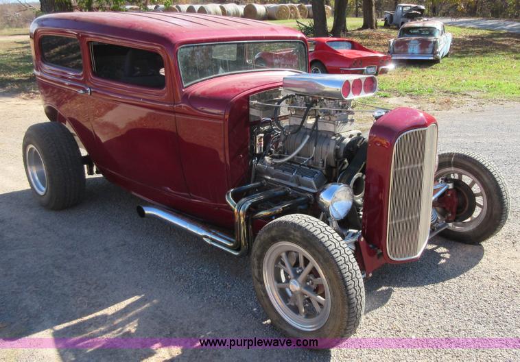 image for item BB9064 1932 Ford