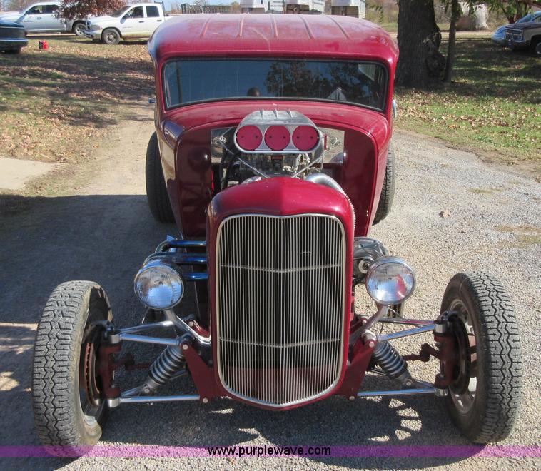 image for item BB9064 1932 Ford