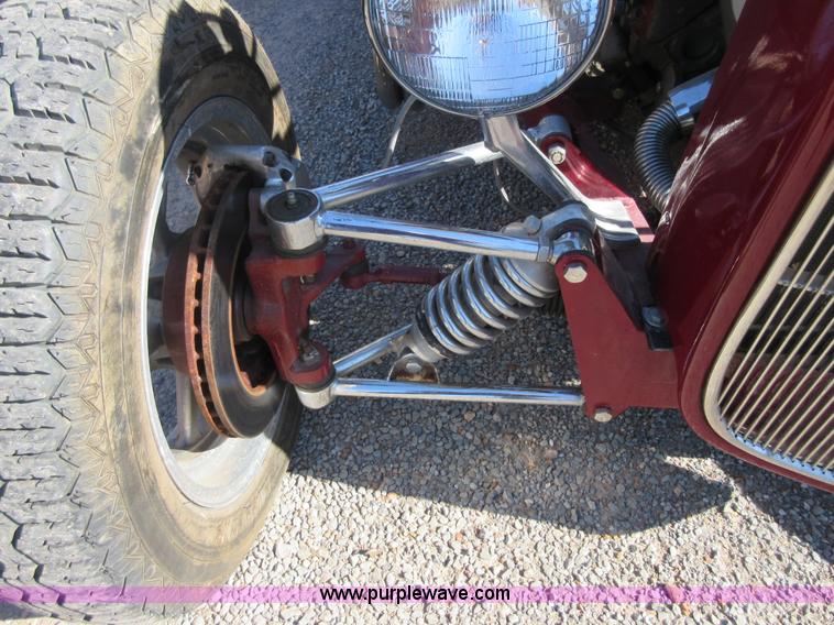 image for item BB9064 1932 Ford