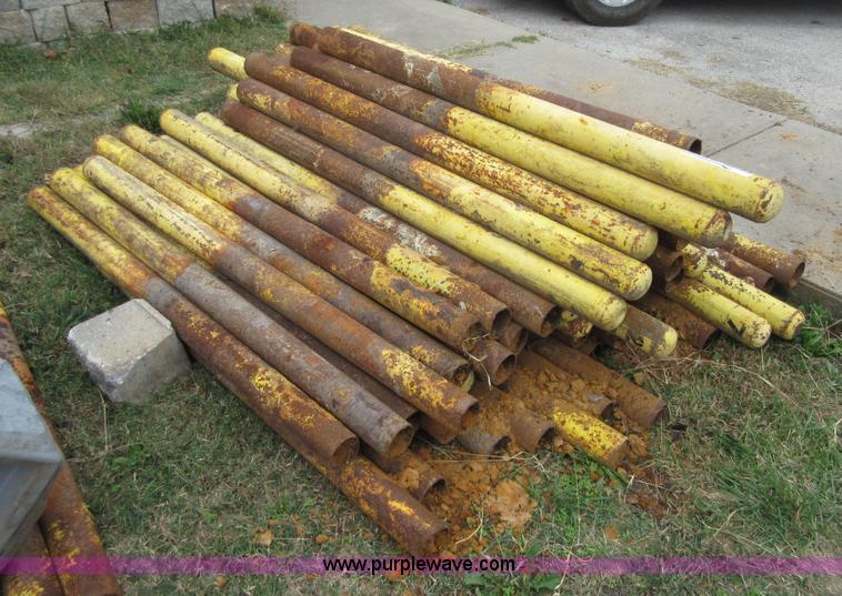 image for item BB9083 Approximately 50 metal posts