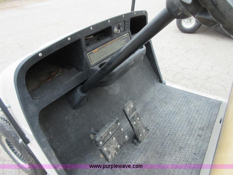image for item BB9089 2003 EZ GO golf cart