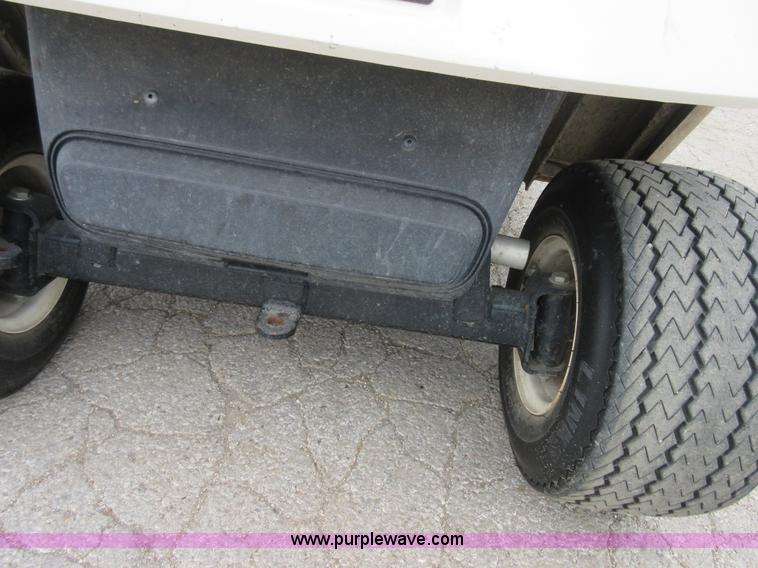 image for item BB9089 2003 EZ GO golf cart