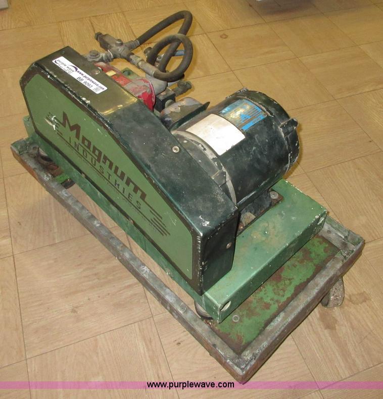 image for item BB9093 Magnum Industries pump